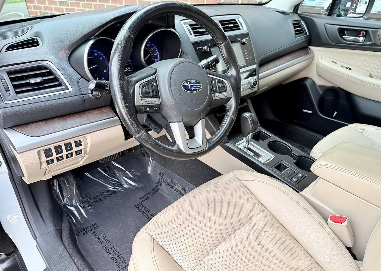 Used 2016 Subaru Outback 3.6R Limited AWD/4WD image 3