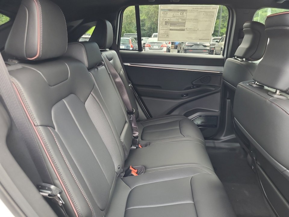 New 2025 Jeep Wagoneer S Launch Edition image 29