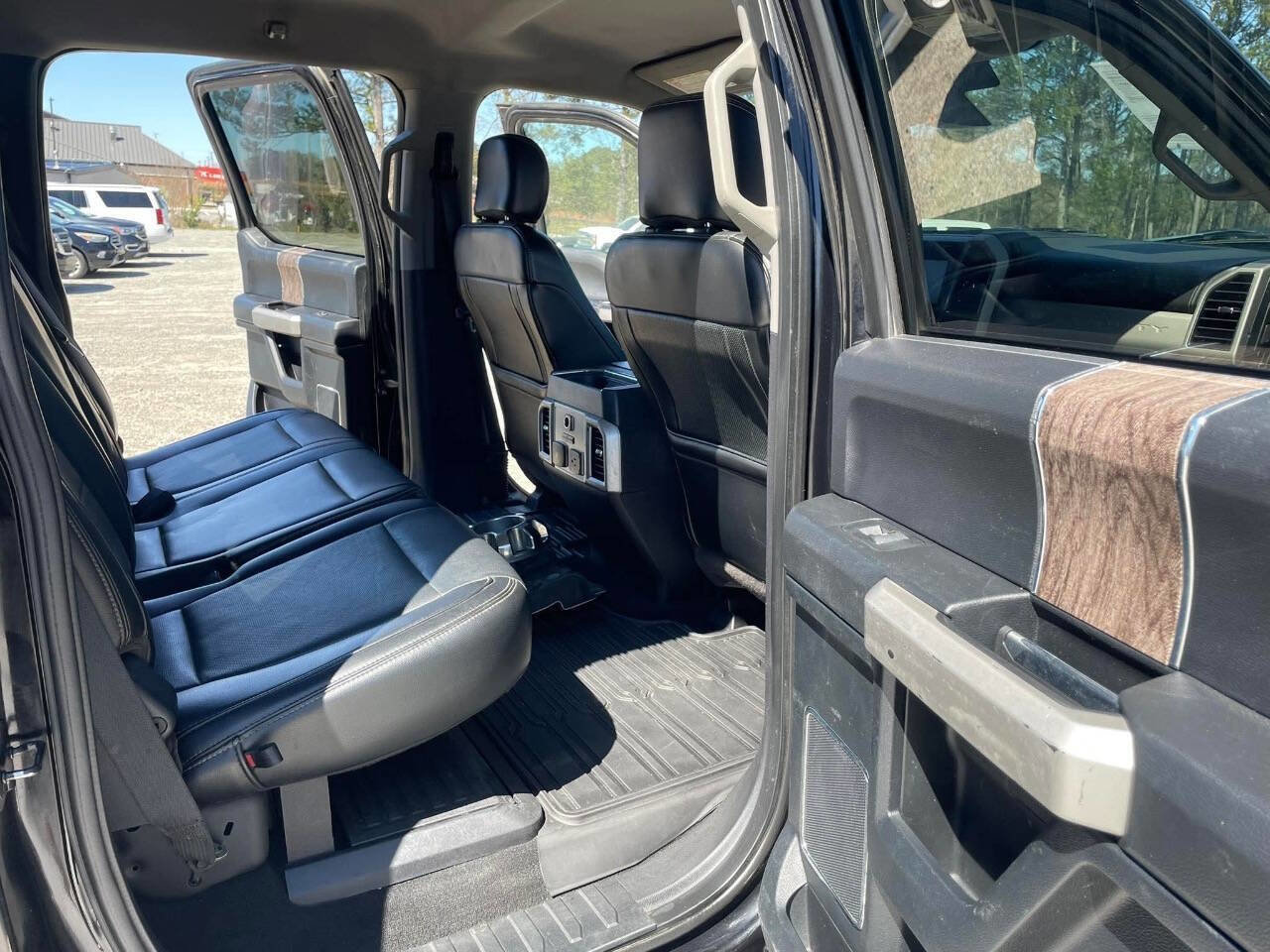 Used 2019 Ford F350 Lariat w/ Lariat Ultimate Package image 29