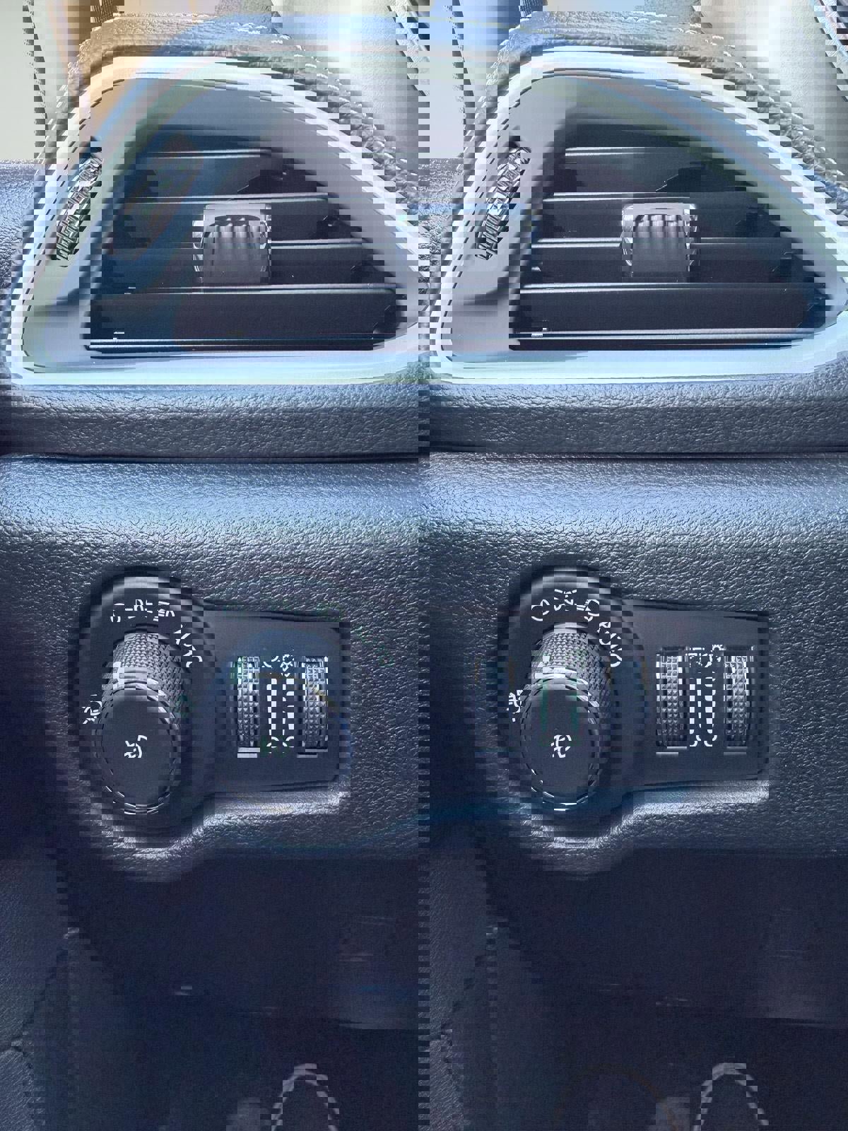 New 2026 Chrysler Pacifica Select image 12