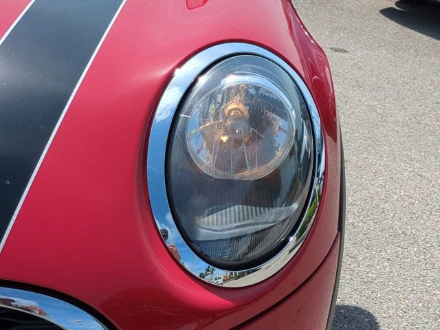 Used 2019 MINI Cooper S w/ Signature Upholstery Package image 9