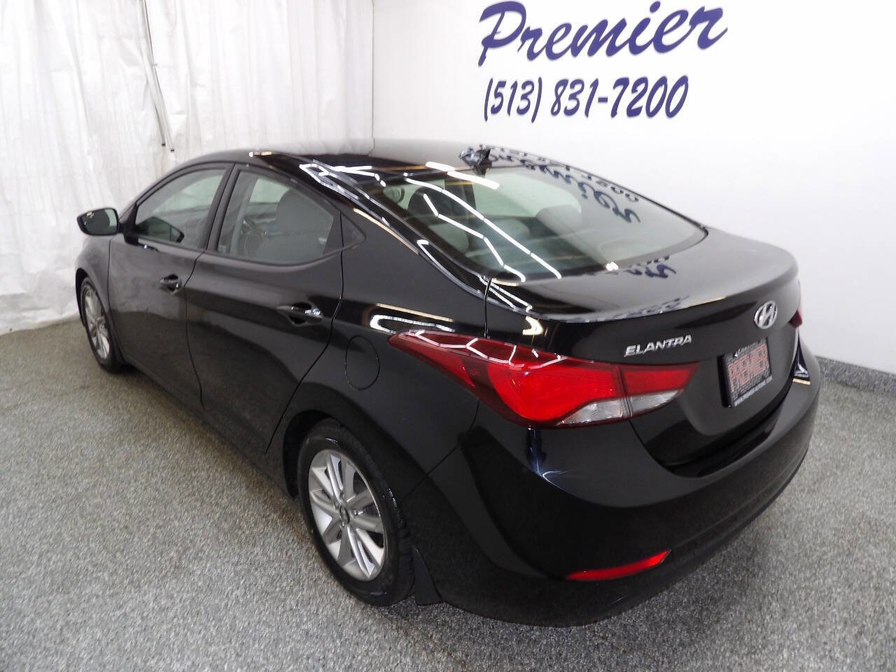 Used 2016 Hyundai Elantra SE w/ Option Group 02 FWD image 4