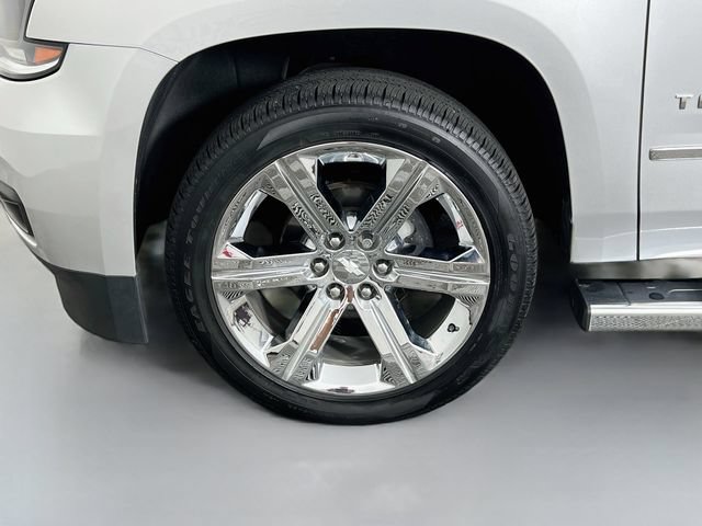Used 2019 Chevrolet Tahoe LT w/ LT Signature Package AWD/4WD image 11