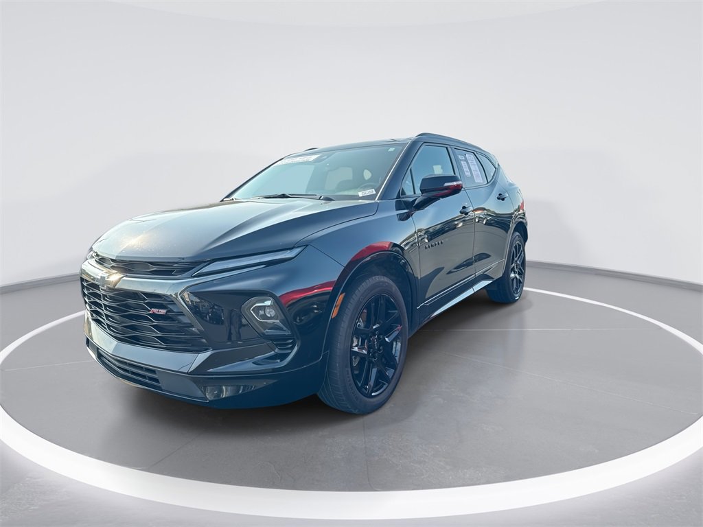 Used 2023 Chevrolet Blazer RS w/ Driver Confidence II Package image 4