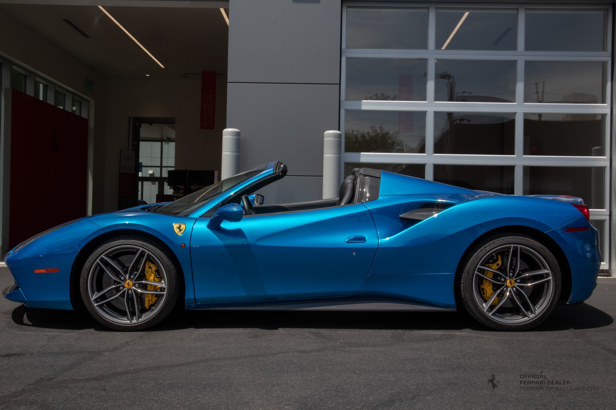 Certified 2018 Ferrari 488 Spider RWD image 2