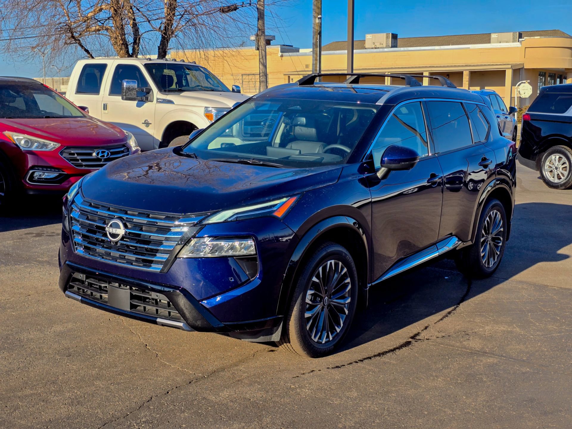 Used 2025 Nissan Rogue Platinum w/ Platinum Premium Package image 5