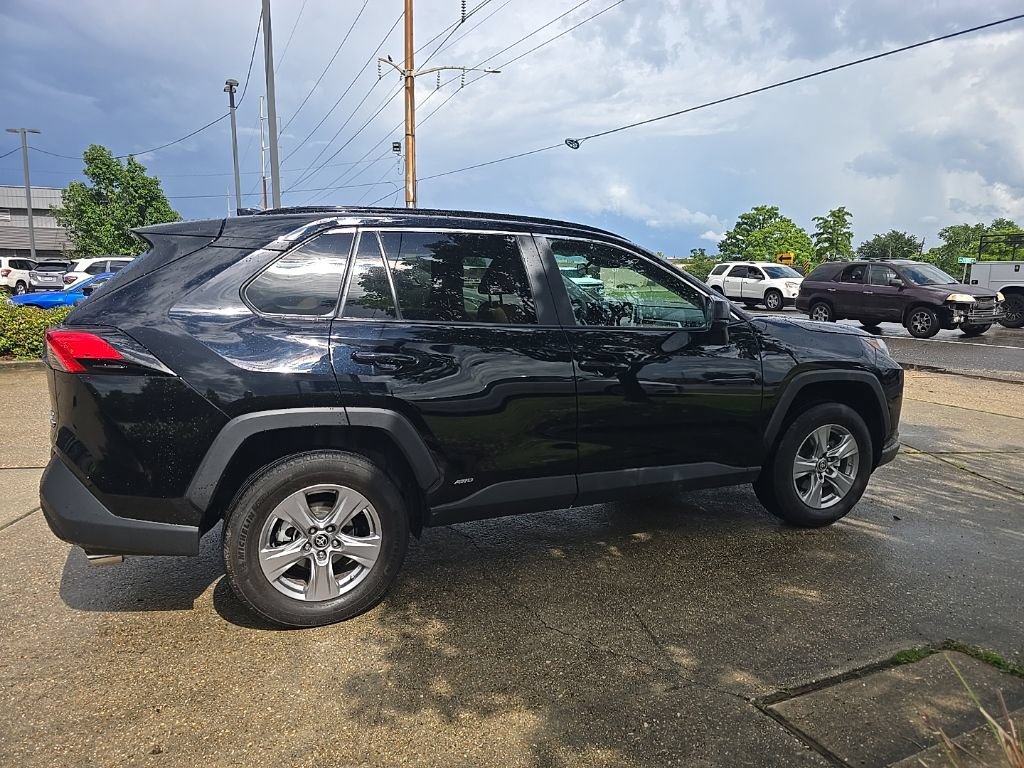 Used 2024 Toyota RAV4 LE AWD/4WD image 14
