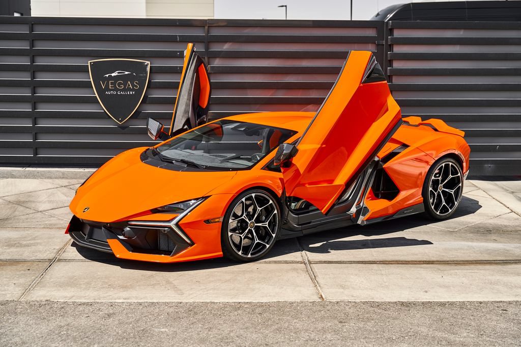 Used 2024 Lamborghini Revuelto AWD/4WD image 5
