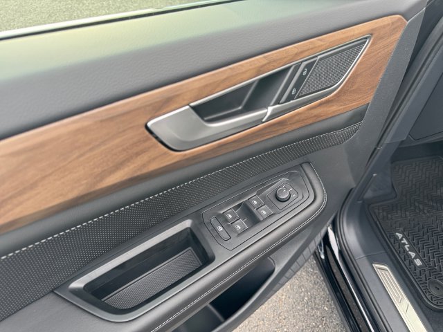 New 2026 Volkswagen Atlas SE AWD/4WD image 14