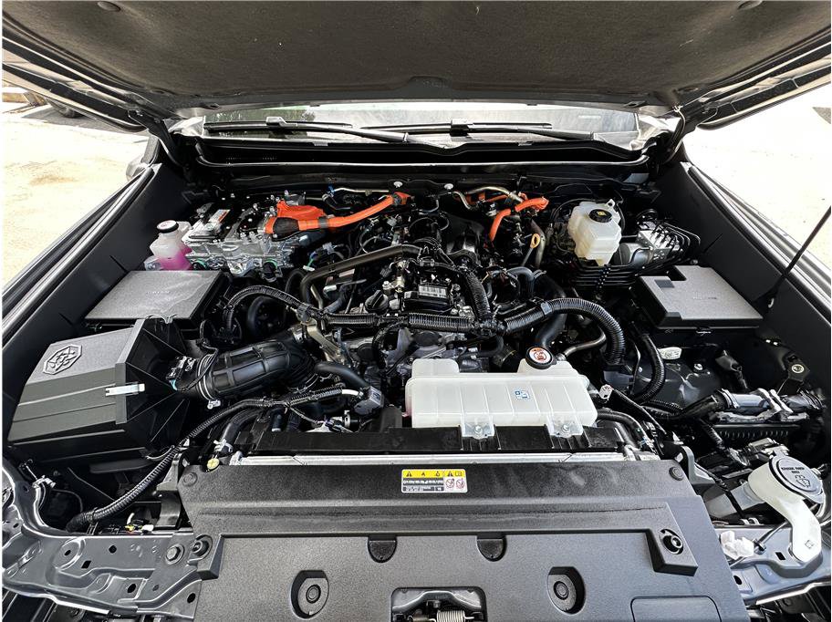 Used 2024 Toyota Tacoma 4x4 Double Cab Hybrid image 29