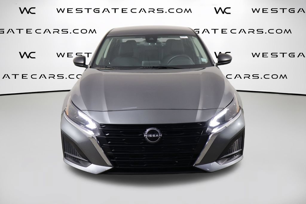 Used 2025 Nissan Altima 2.5 SV FWD video 2