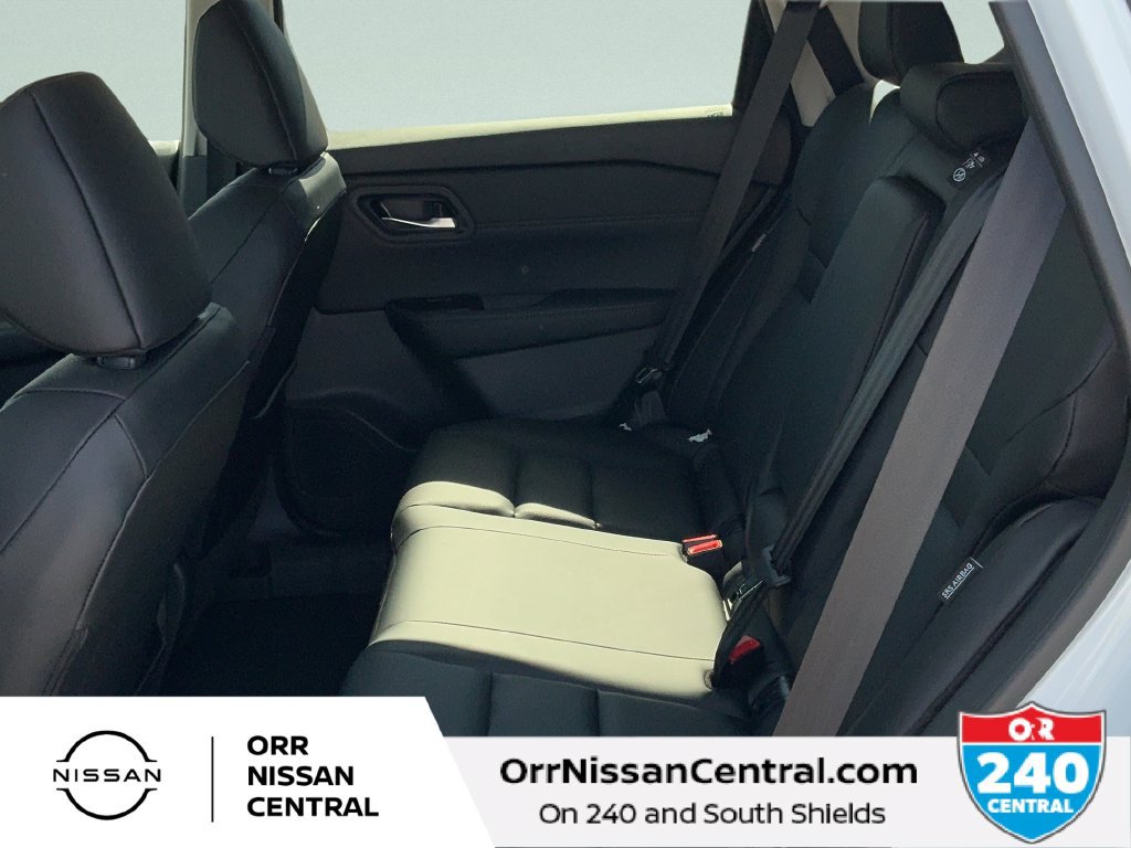 New 2027 Nissan Rogue Dark Armor FWD image 13