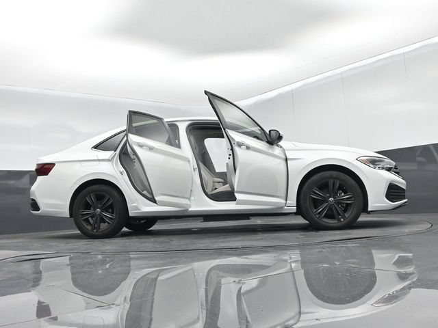Used 2024 Volkswagen Jetta SE FWD image 74