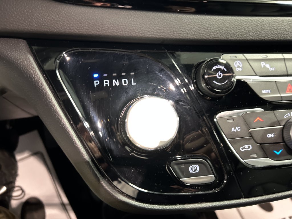 Used 2026 Chrysler Pacifica Select FWD image 20
