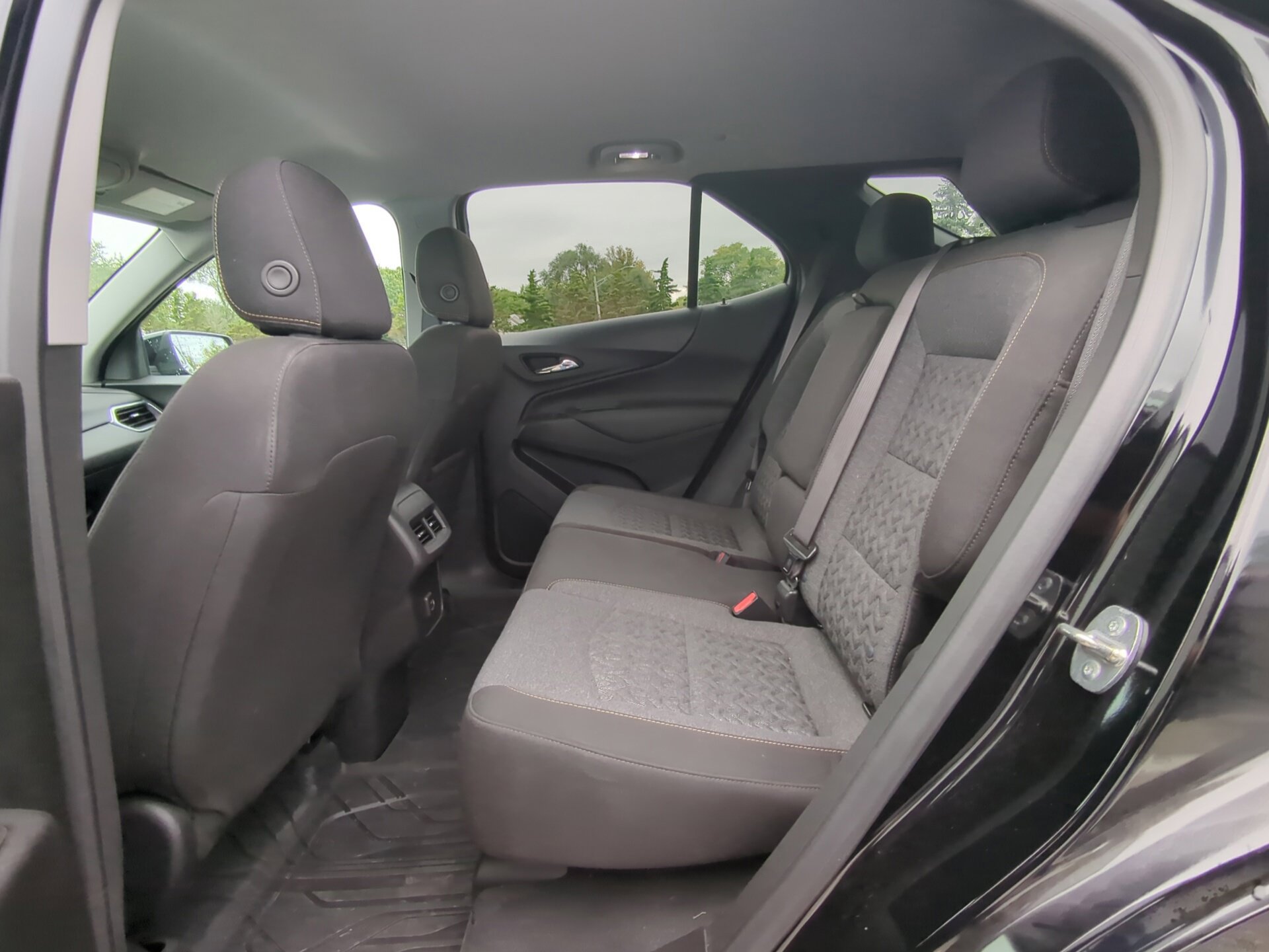 Used 2024 Chevrolet Equinox LT w/ LPO, Floor Liner Package AWD/4WD image 11