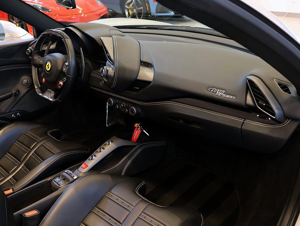 Certified 2018 Ferrari 488 Spider RWD image 92