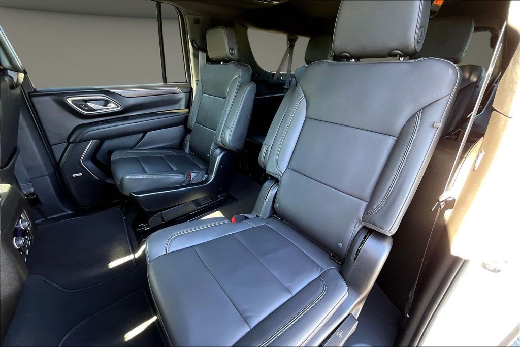 Used 2024 Chevrolet Suburban Z71 w/ Off-Road Capability Package AWD/4WD image 25