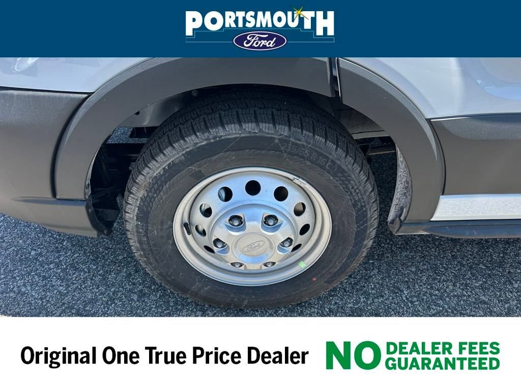 New 2025 Ford Transit 250 148 Medium Roof Extended AWD image 29