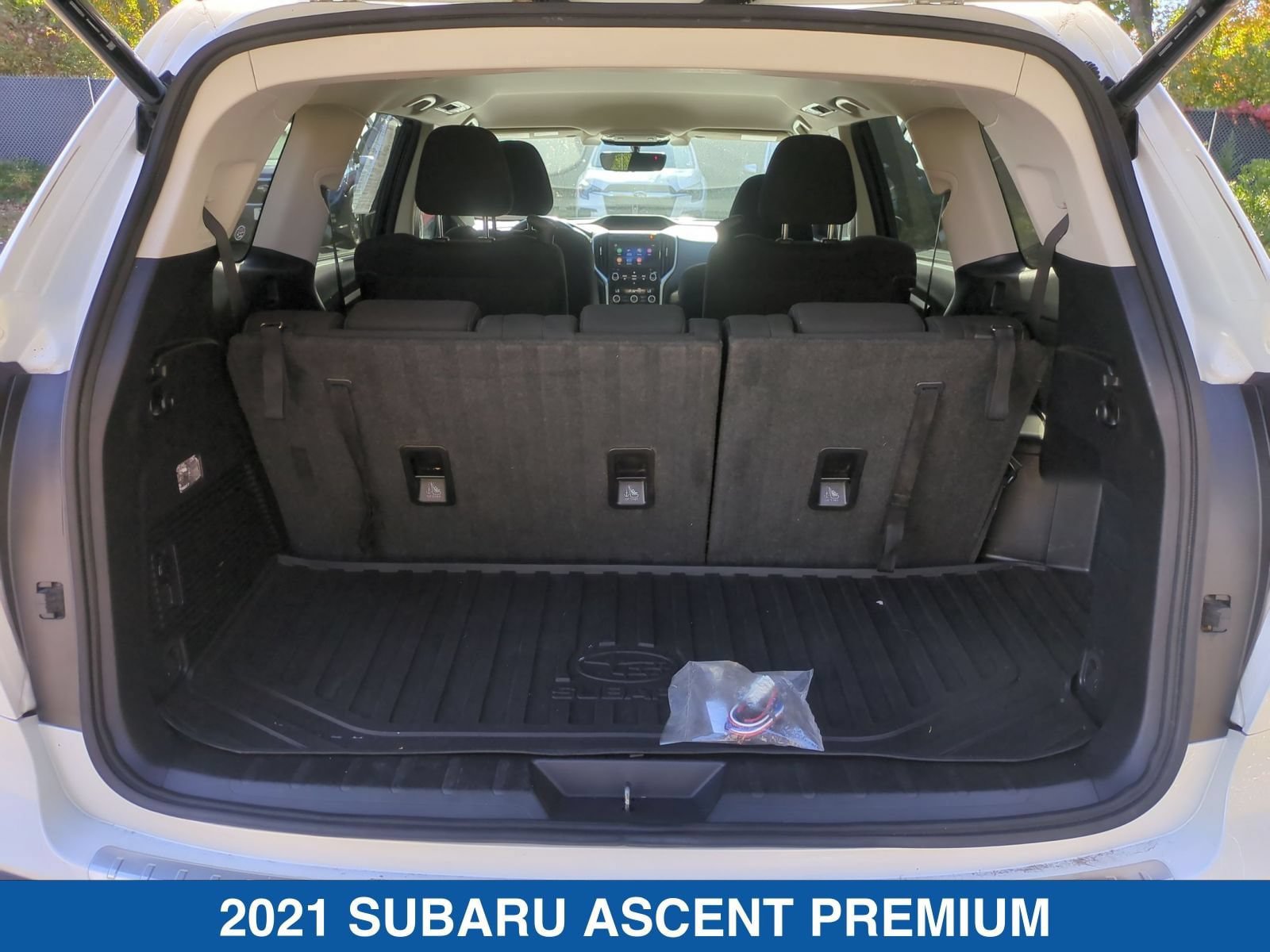 Used 2021 Subaru Ascent Premium w/ Convenience Package AWD/4WD image 33