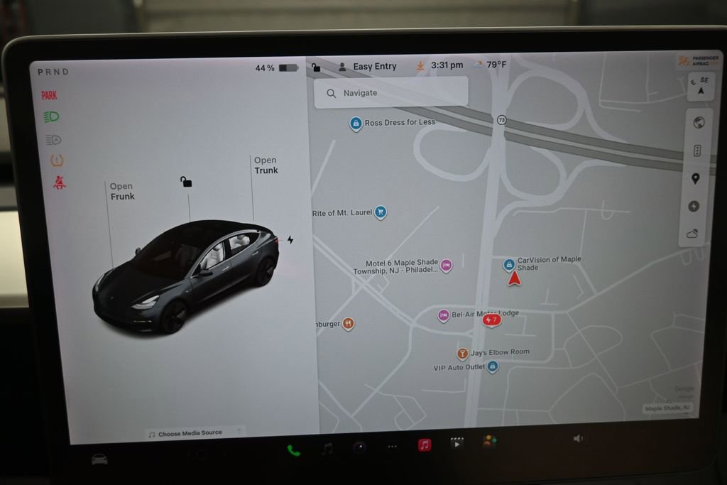 Used 2020 Tesla Model 3 Standard Range Plus RWD image 10