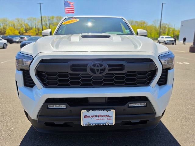 Used 2024 Toyota Tacoma TRD Sport w/ TRD Sport Upgrade Package AWD/4WD image 2