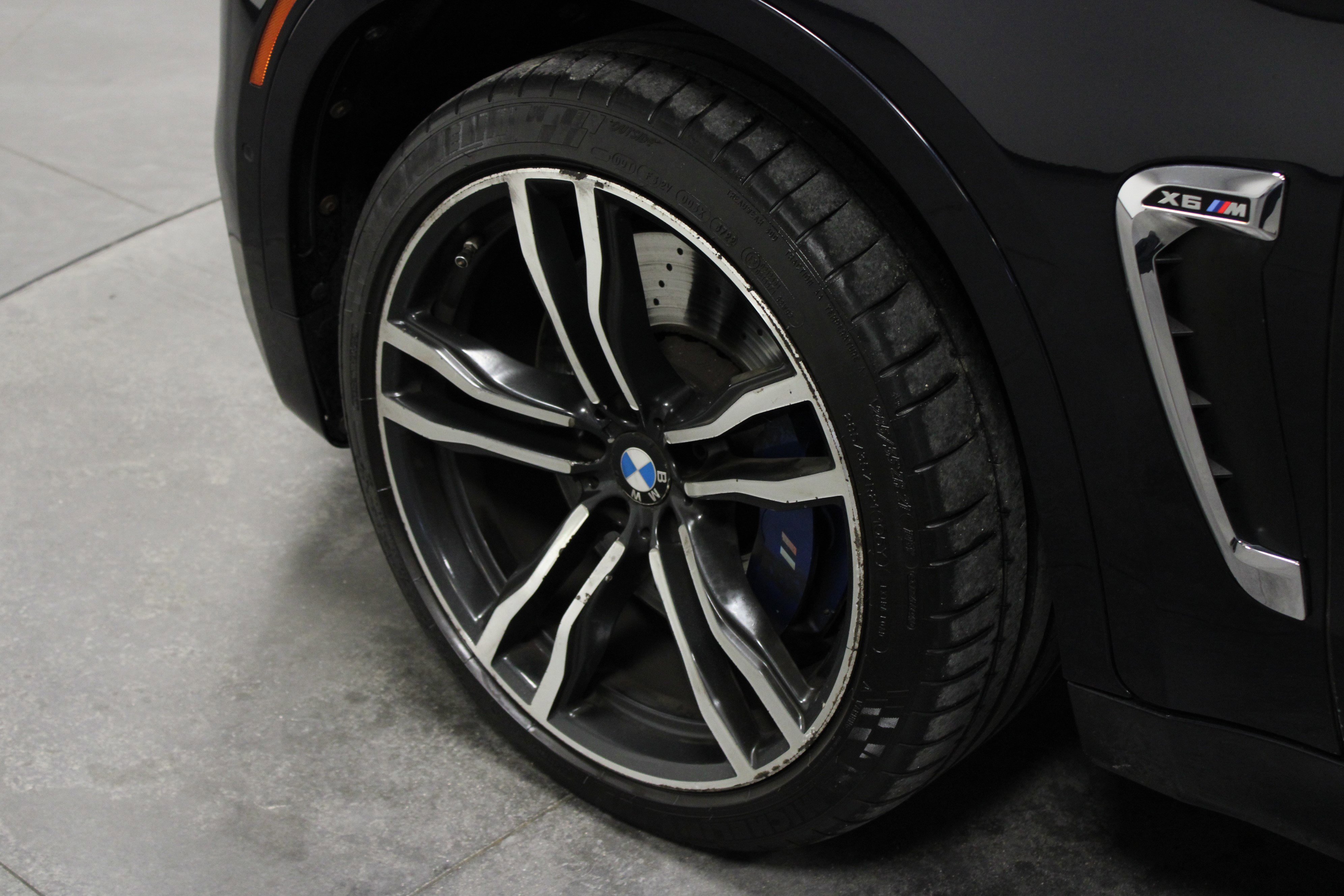 Used 2015 BMW X6 M image 10