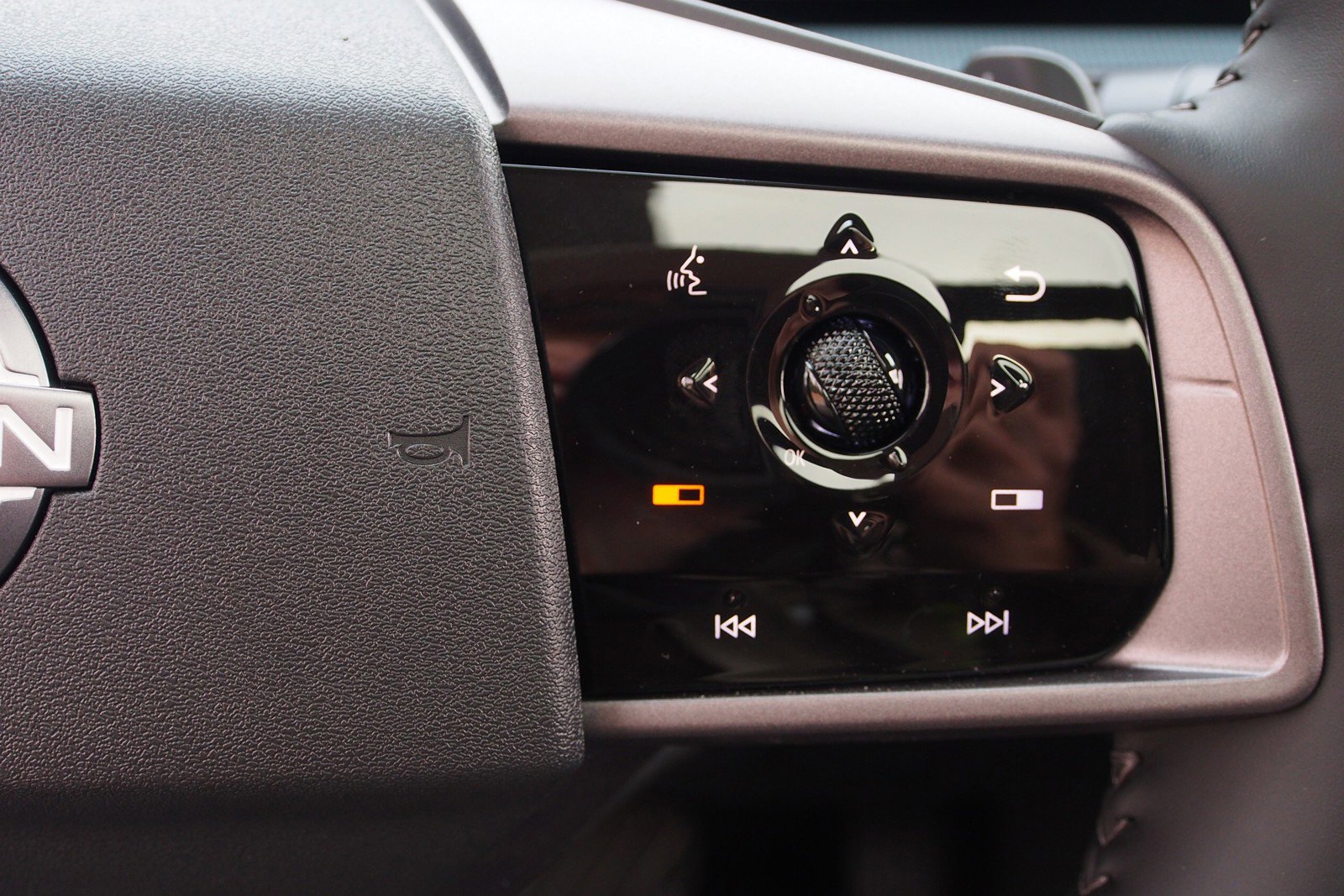 Used 2025 Nissan Murano SL image 21