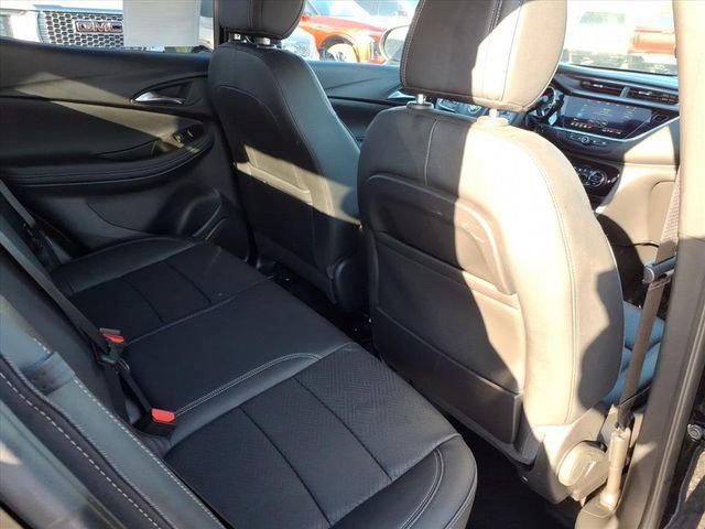 Used 2023 Buick Encore GX Essence w/ Experience Buick Package FWD image 23