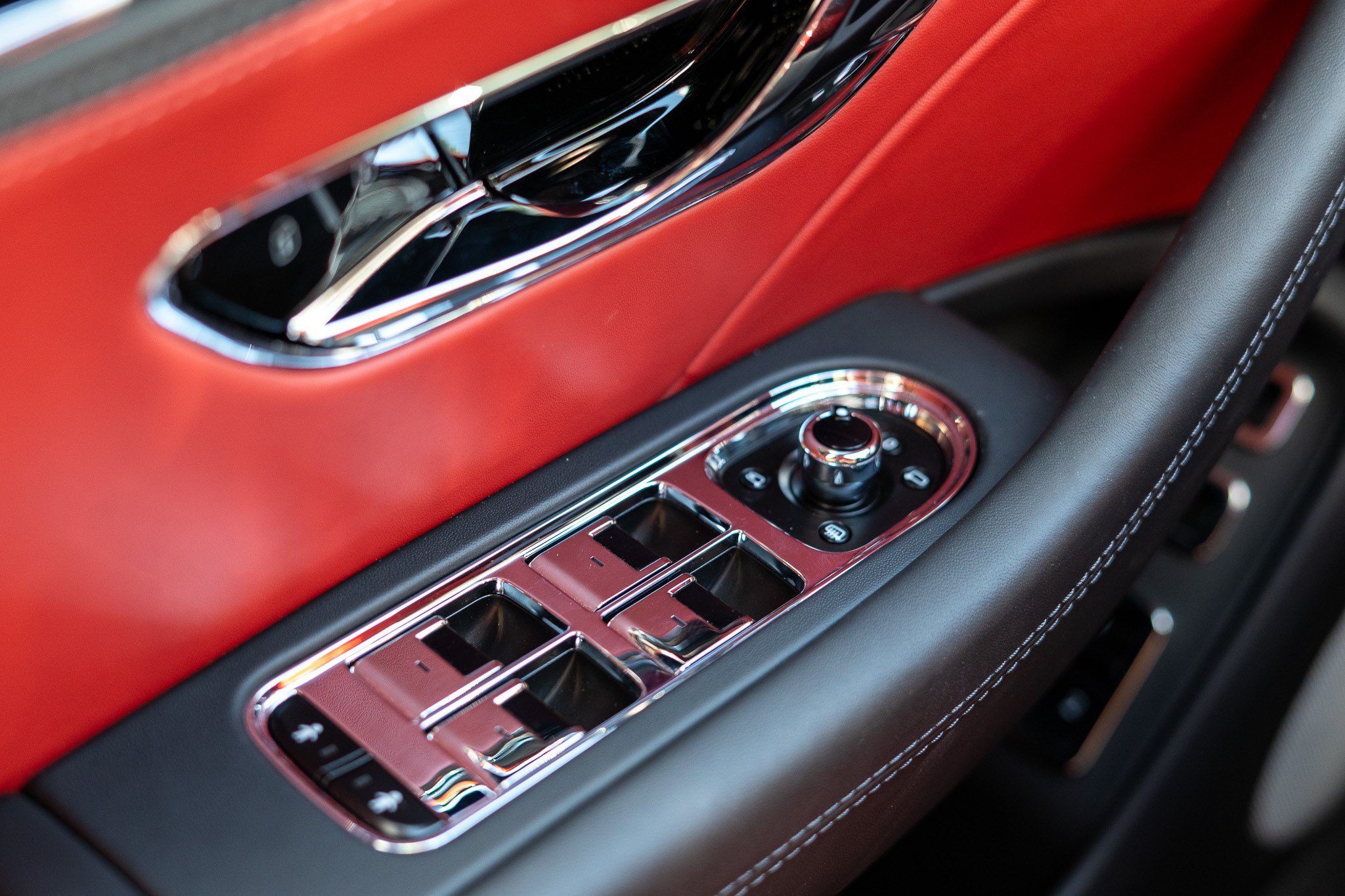 Used 2026 Bentley Flying Spur Plug-In Hybrid AWD/4WD image 12