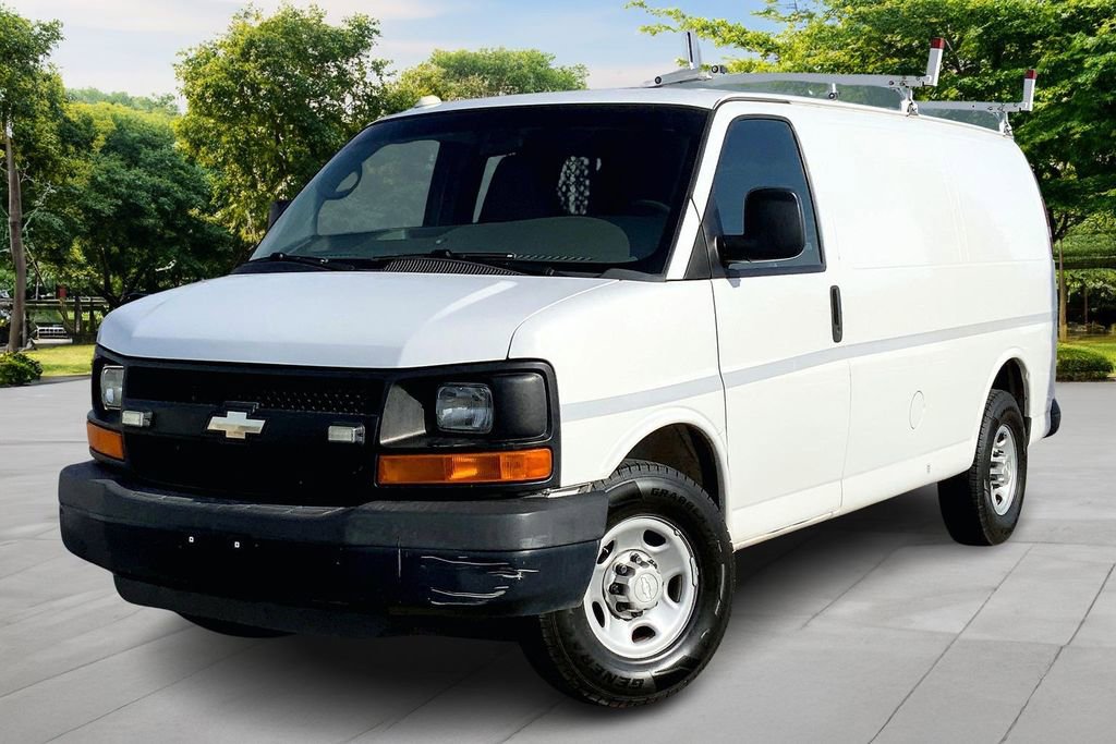 Used 2015 Chevrolet Express 2500 image 1