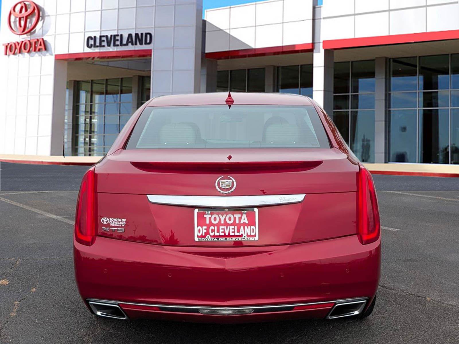 Used 2014 Cadillac XTS Luxury w/ Driver Awareness Package FWD image 6