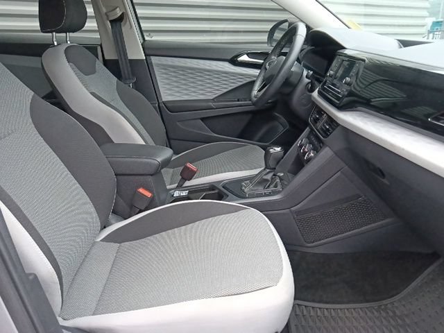 Used 2023 Volkswagen Taos S FWD image 32