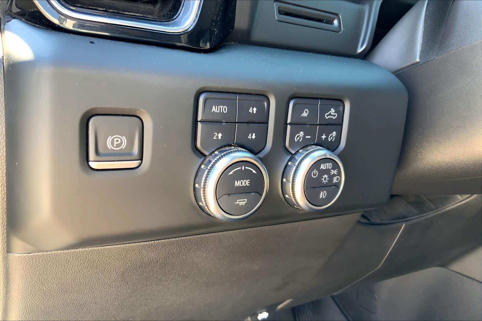 Used 2022 GMC Sierra 1500 Denali w/ Denali Carbonpro Edition AWD/4WD image 36