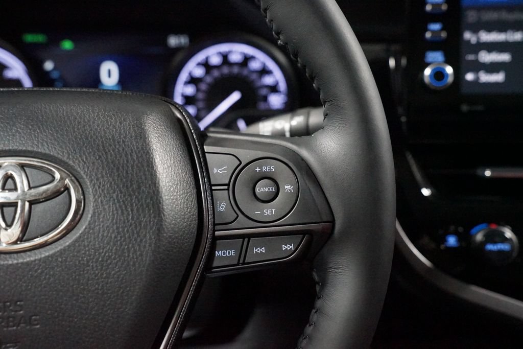 Certified 2022 Toyota Camry XSE FWD image 13