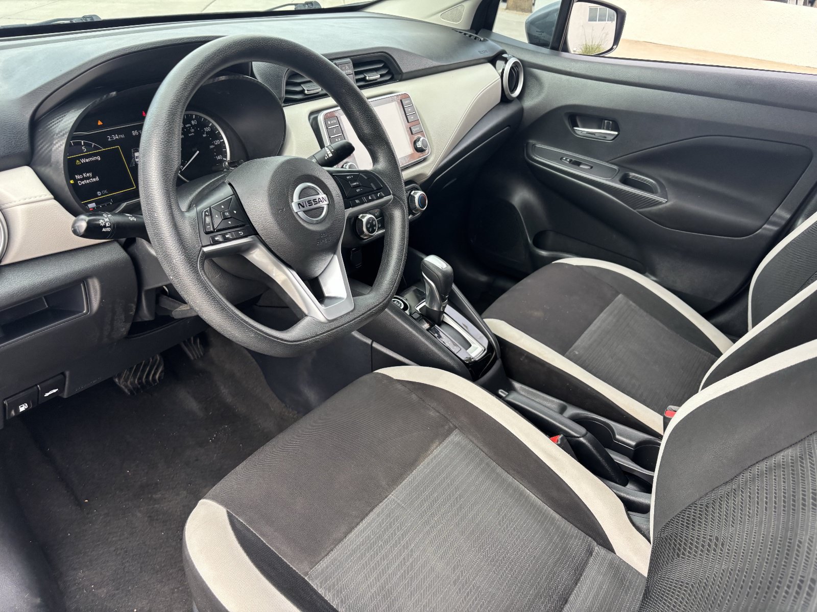 Used 2021 Nissan Versa SV FWD image 19