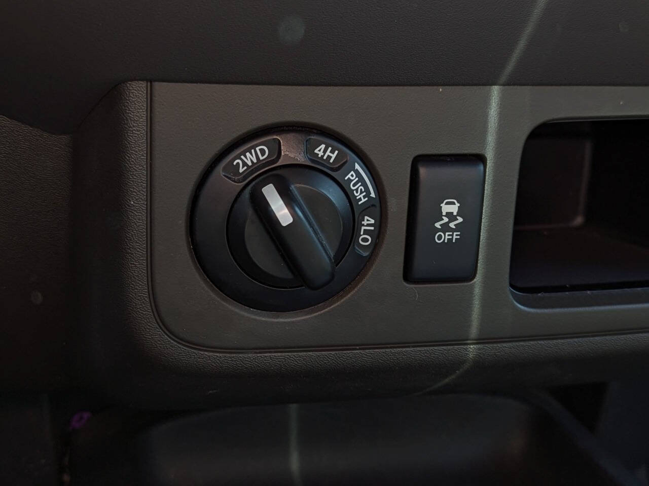 Used 2019 Nissan Frontier SV AWD/4WD image 23