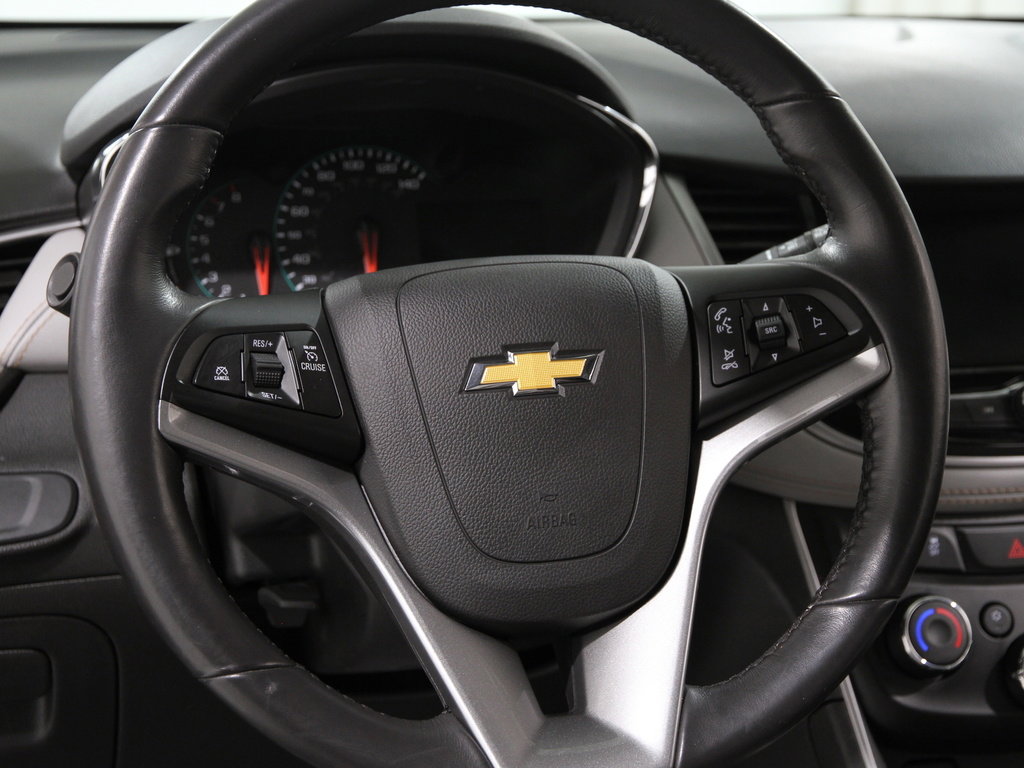 Certified 2022 Chevrolet Trax LT w/ LT Convenience Package image 7