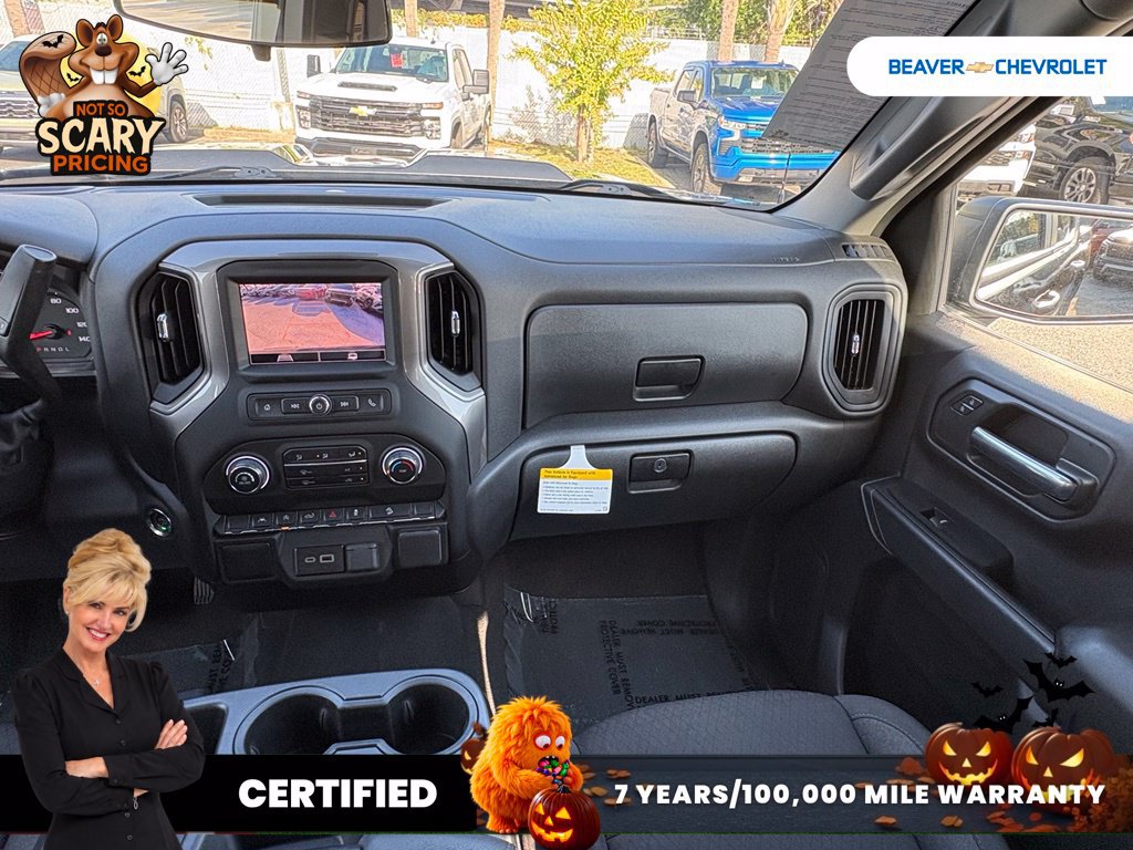 Used 2025 Chevrolet Silverado 1500 Custom Trail Boss w/ Dark Appearance Package AWD/4WD image 17