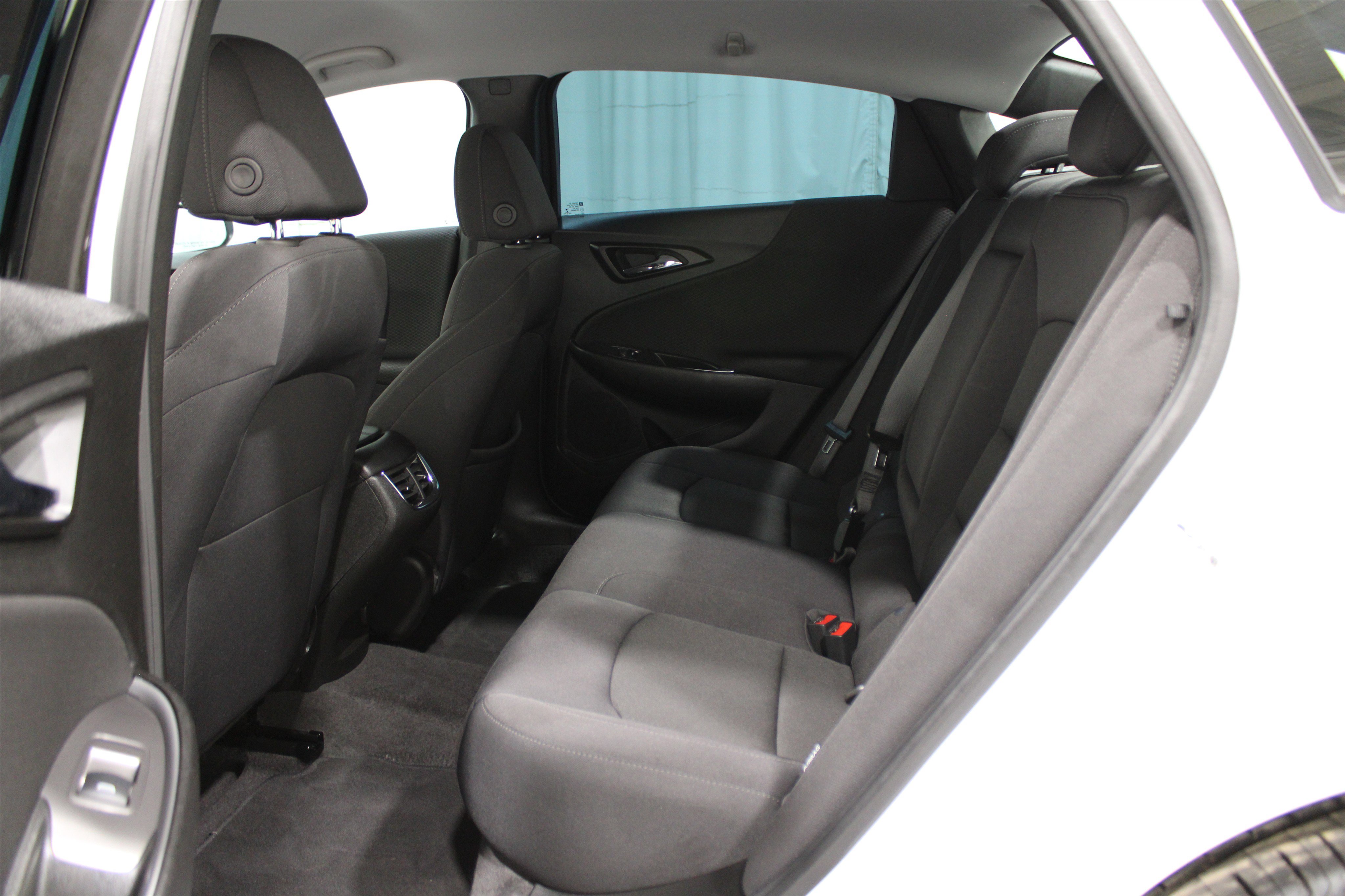 Used 2024 Chevrolet Malibu LT image 25