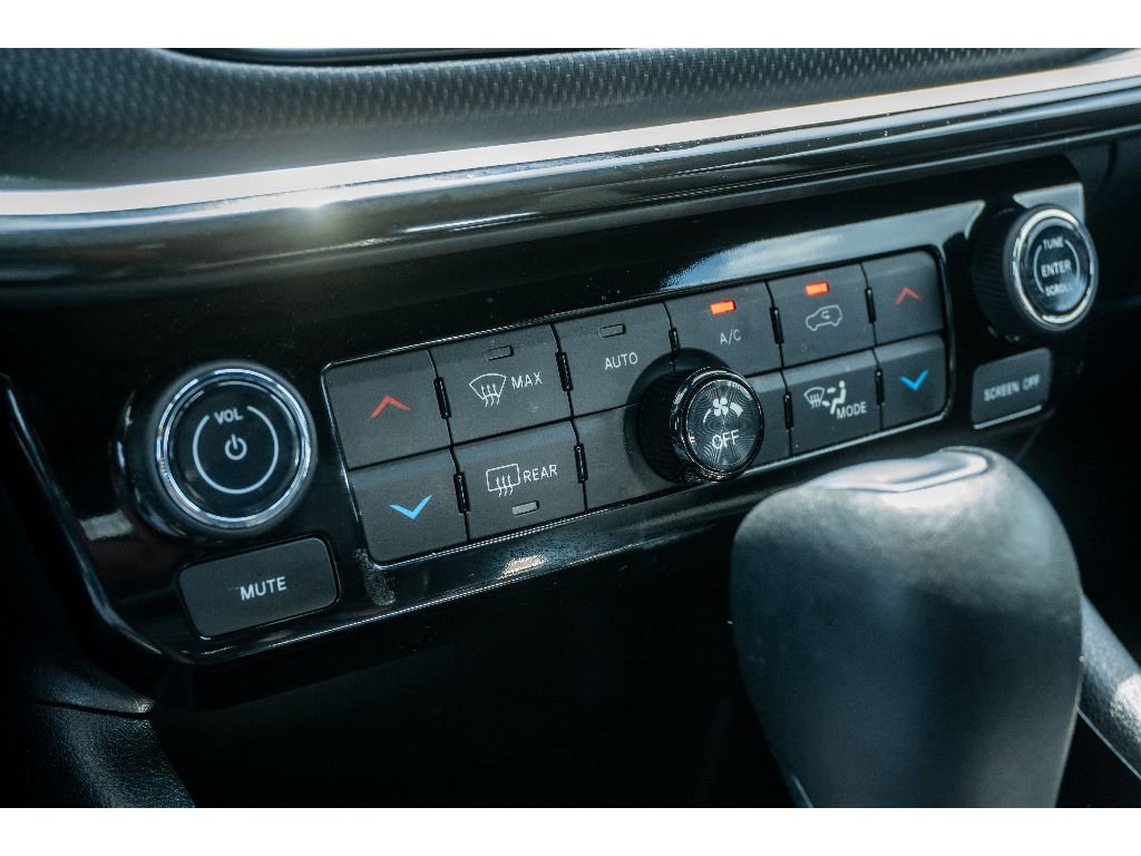 Used 2025 Jeep Compass Trailhawk image 26