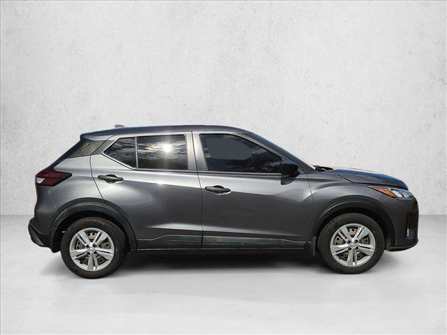 Used 2021 Nissan Kicks S FWD image 4
