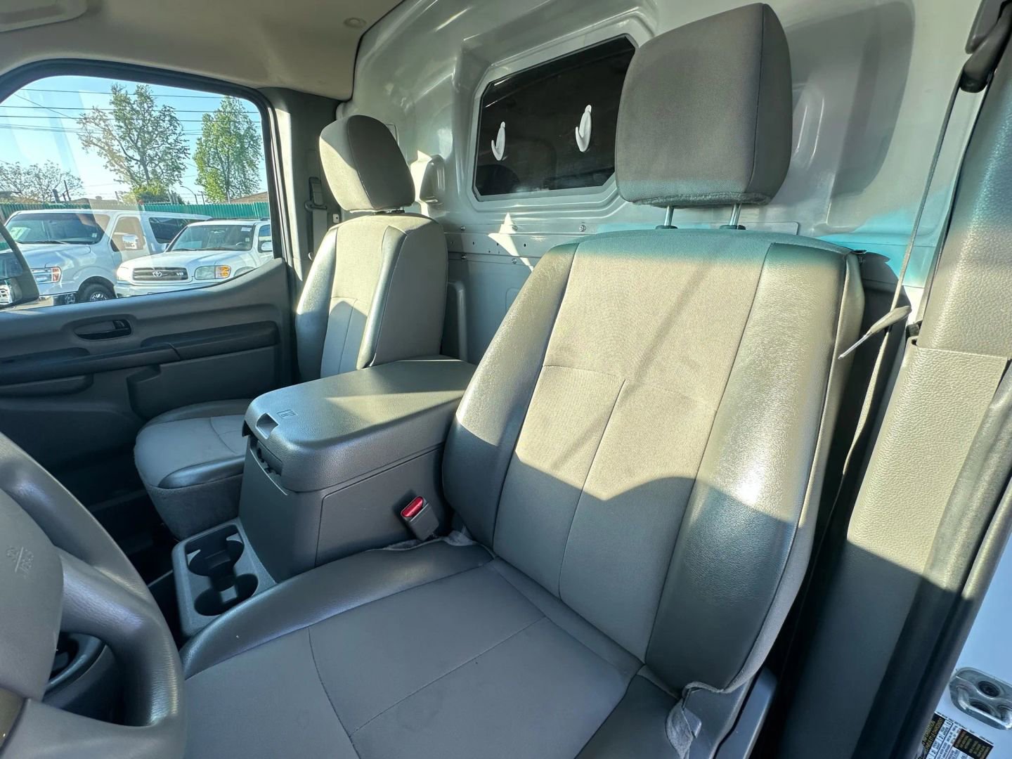 Used 2021 Nissan NV 3500 SV image 12