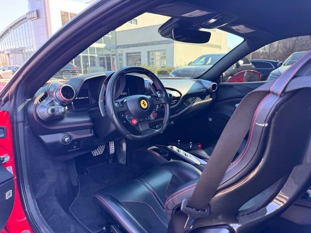 Used 2020 Ferrari F8 Tributo image 40