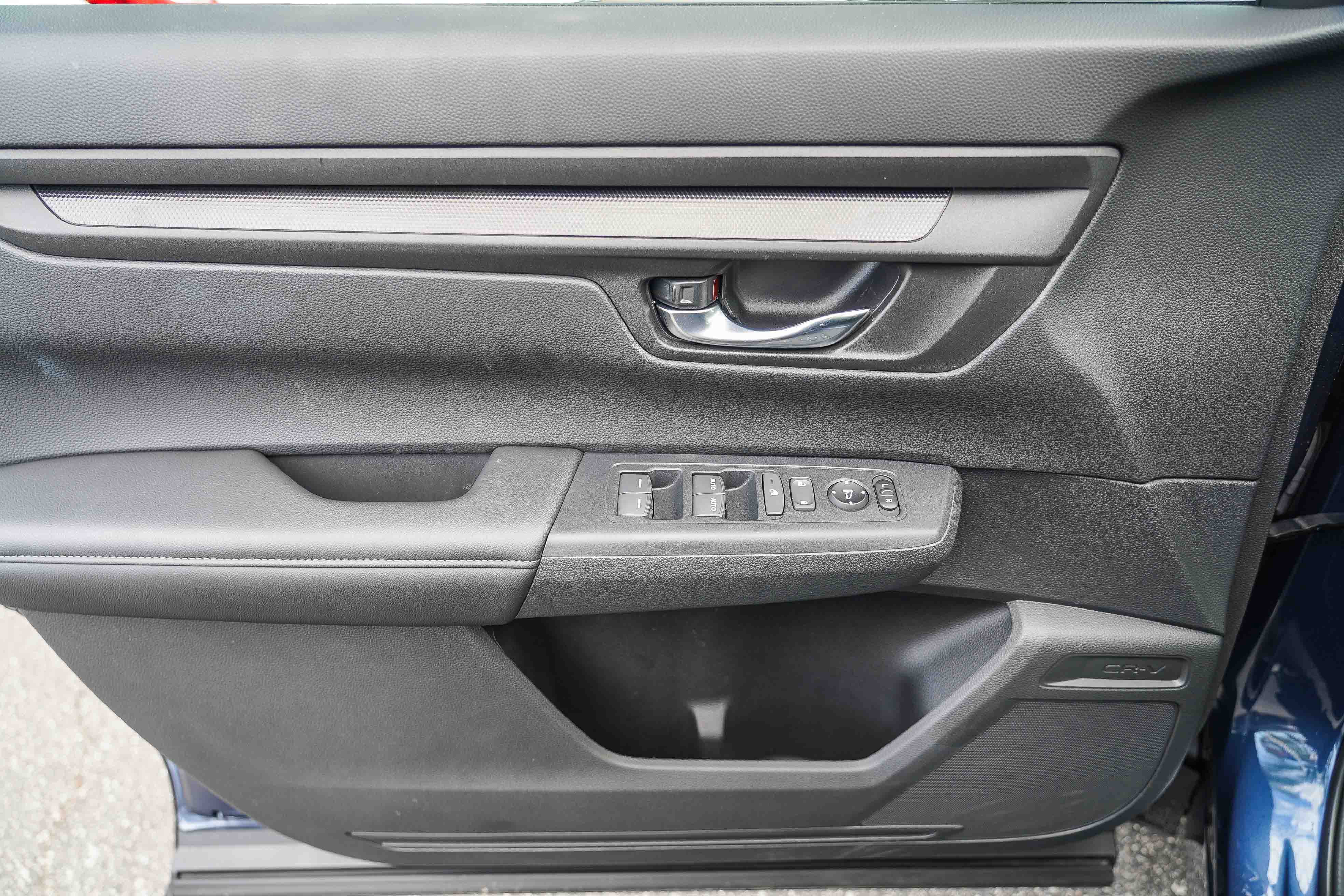 Used 2025 Honda CR-V EX image 25