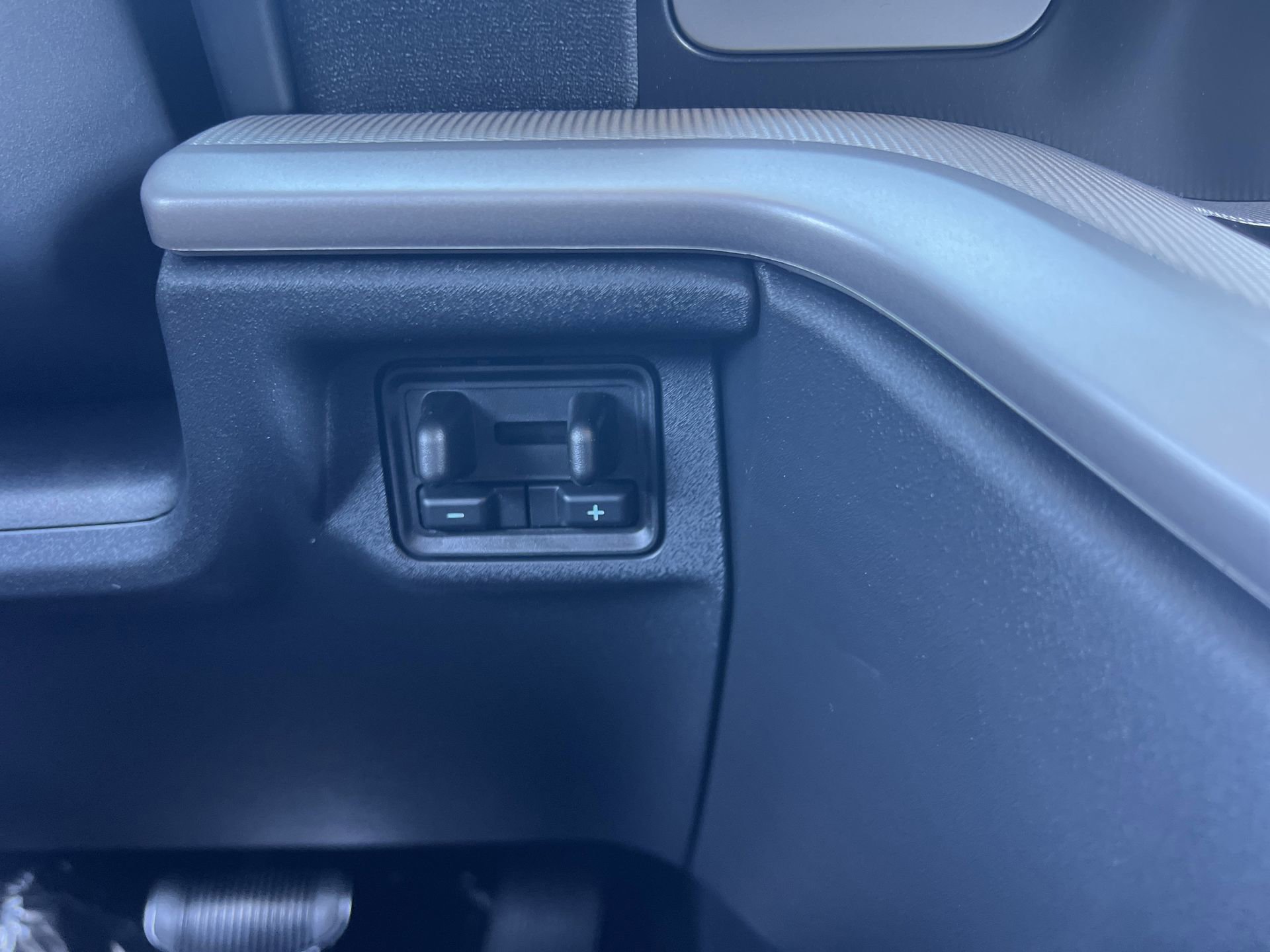 New 2026 Ford Expedition Active image 6