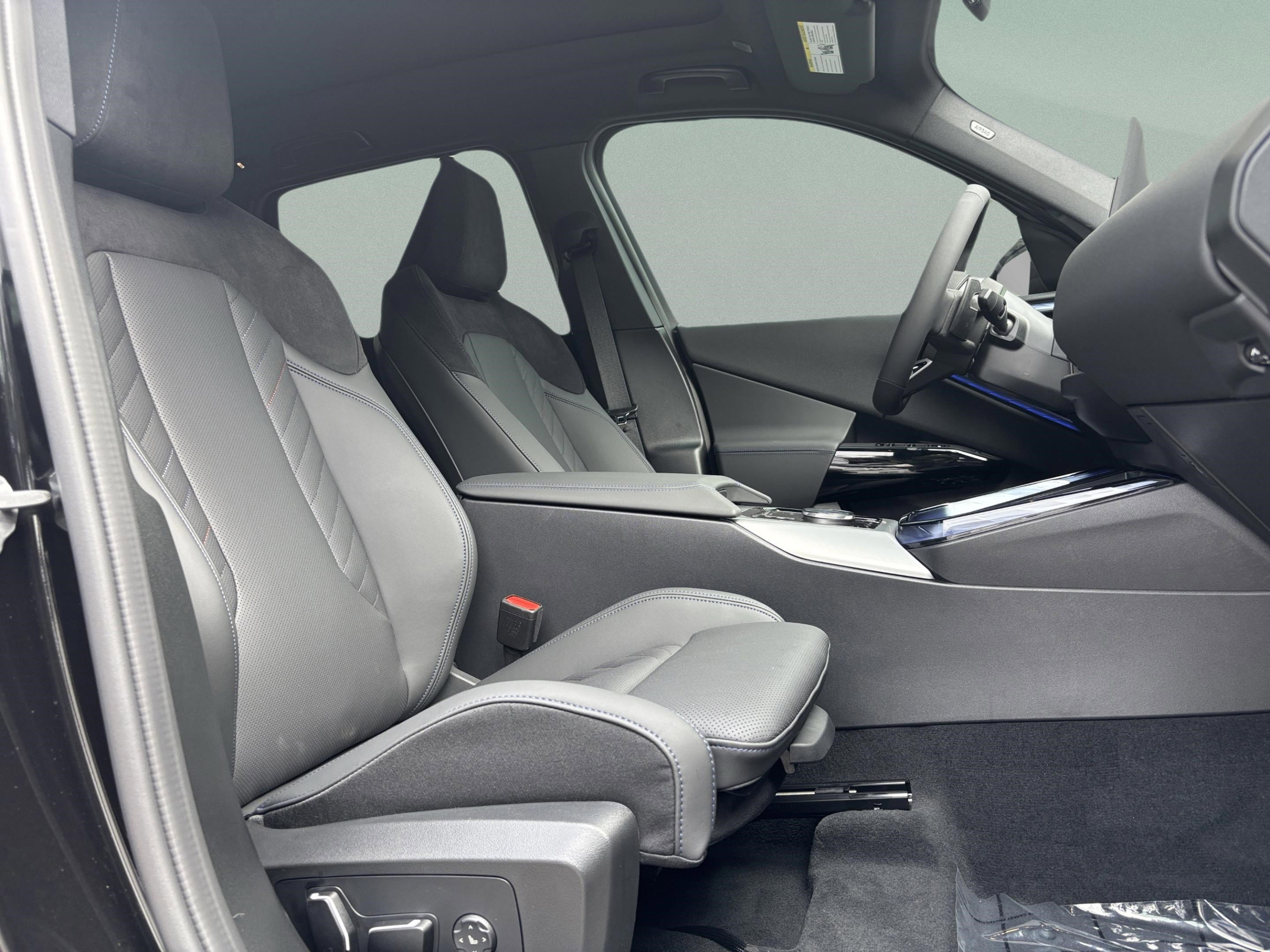 Used 2026 BMW X3 xDrive30 w/ M Sport Package image 23