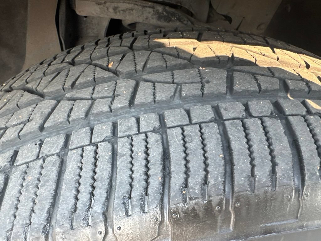 Used 2015 Ford Expedition Limited AWD/4WD image 3