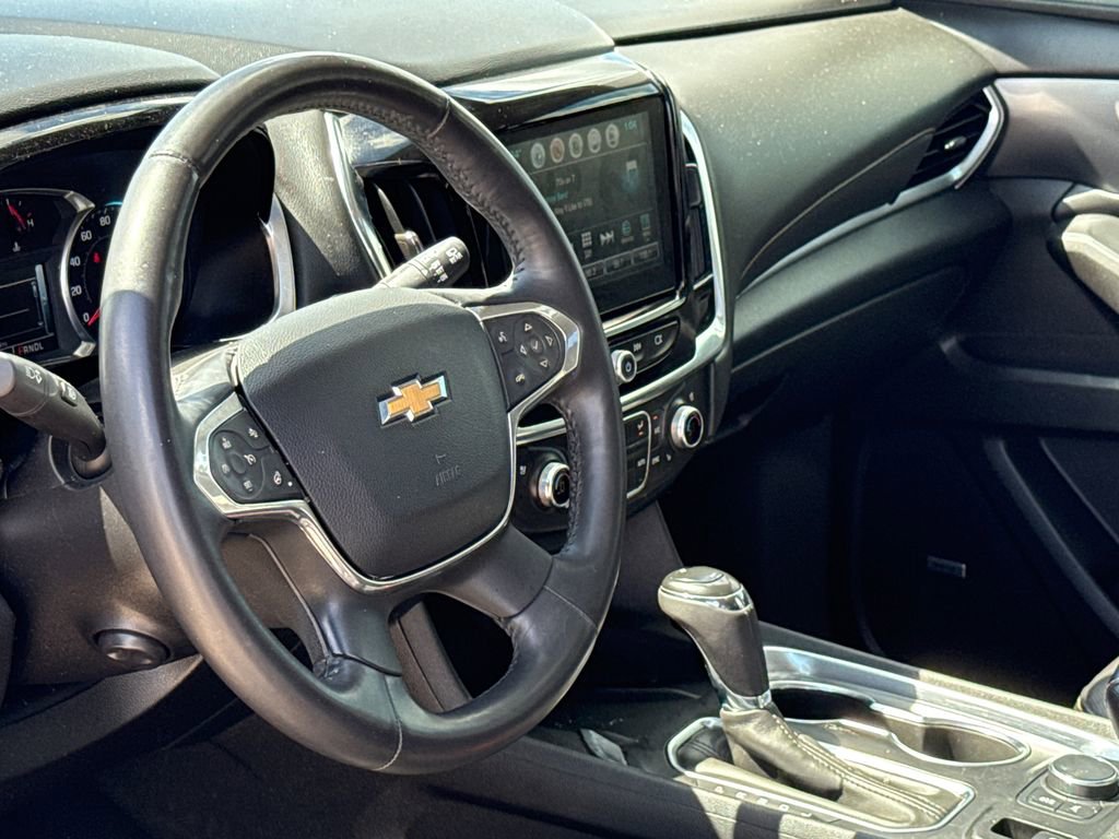 Used 2018 Chevrolet Traverse Premier w/ Driver Confidence II Package FWD image 19