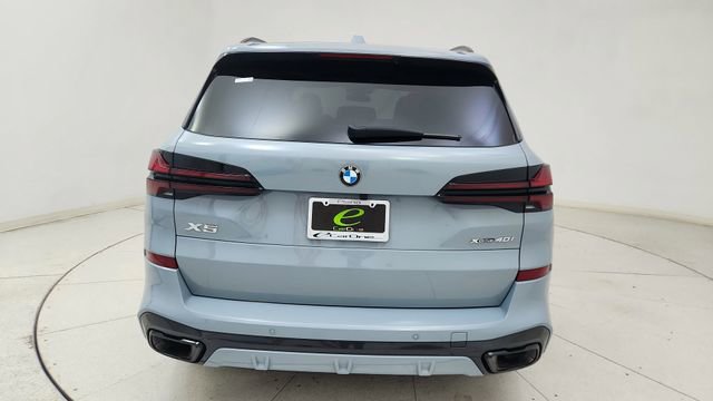 Used 2025 BMW X5 xDrive40i w/ M Sport Package image 5