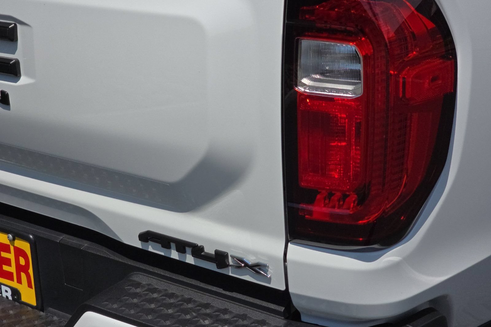 Used 2023 GMC Canyon AT4X AWD/4WD image 27